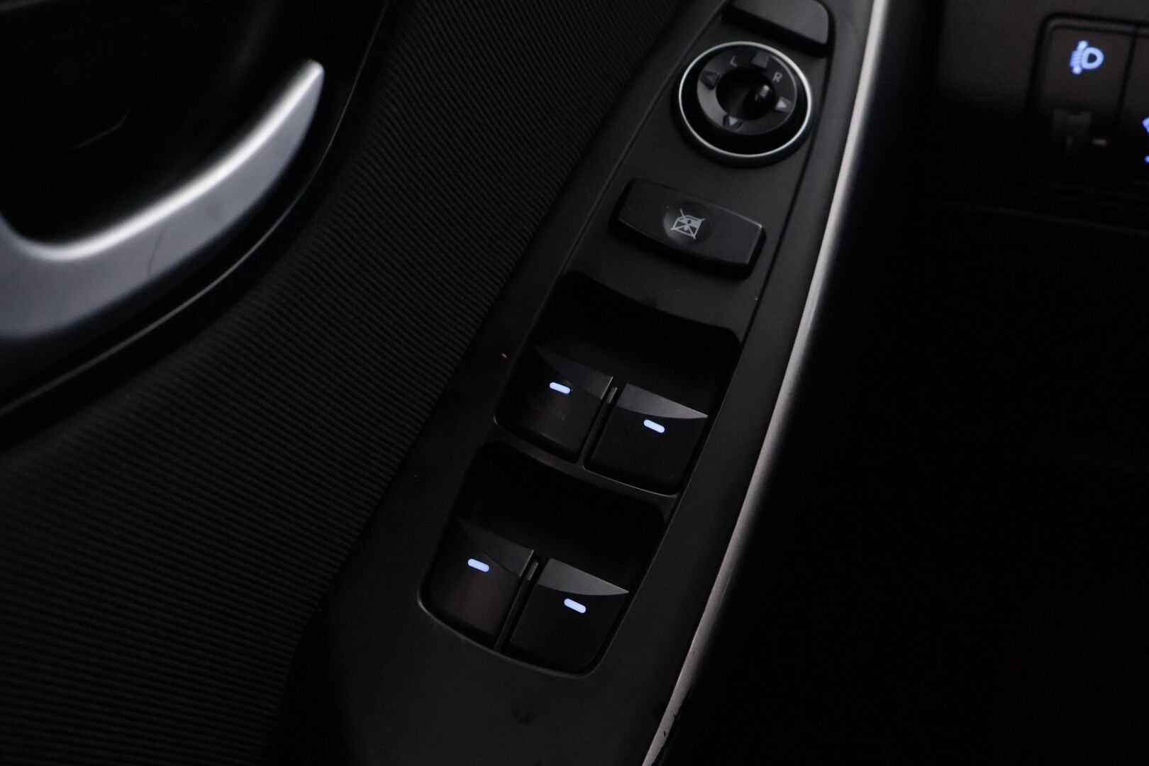 Hyundai i30 Wagon 2013 1,6 CRDi 94kW 6AT iNNOVATION *Vakkari / Lohko / Koukku / Ratinlämmitin* - Hyvin huollettu Suomiauto kaksilla renkailla!