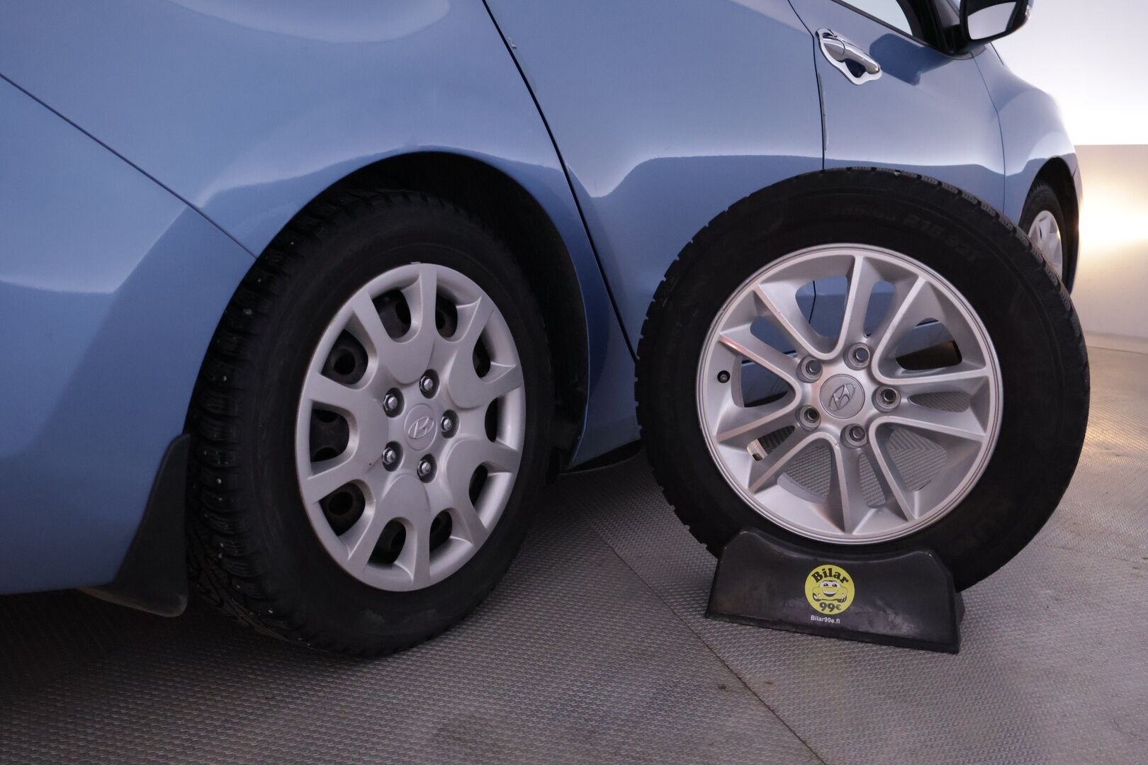 Hyundai i30 Wagon 2013 1,6 CRDi 94kW 6AT iNNOVATION *Vakkari / Lohko / Koukku / Ratinlämmitin* - Hyvin huollettu Suomiauto kaksilla renkailla! - HULLUT AVAJAISHULINAT KORKOTARJOUS 3,29 %