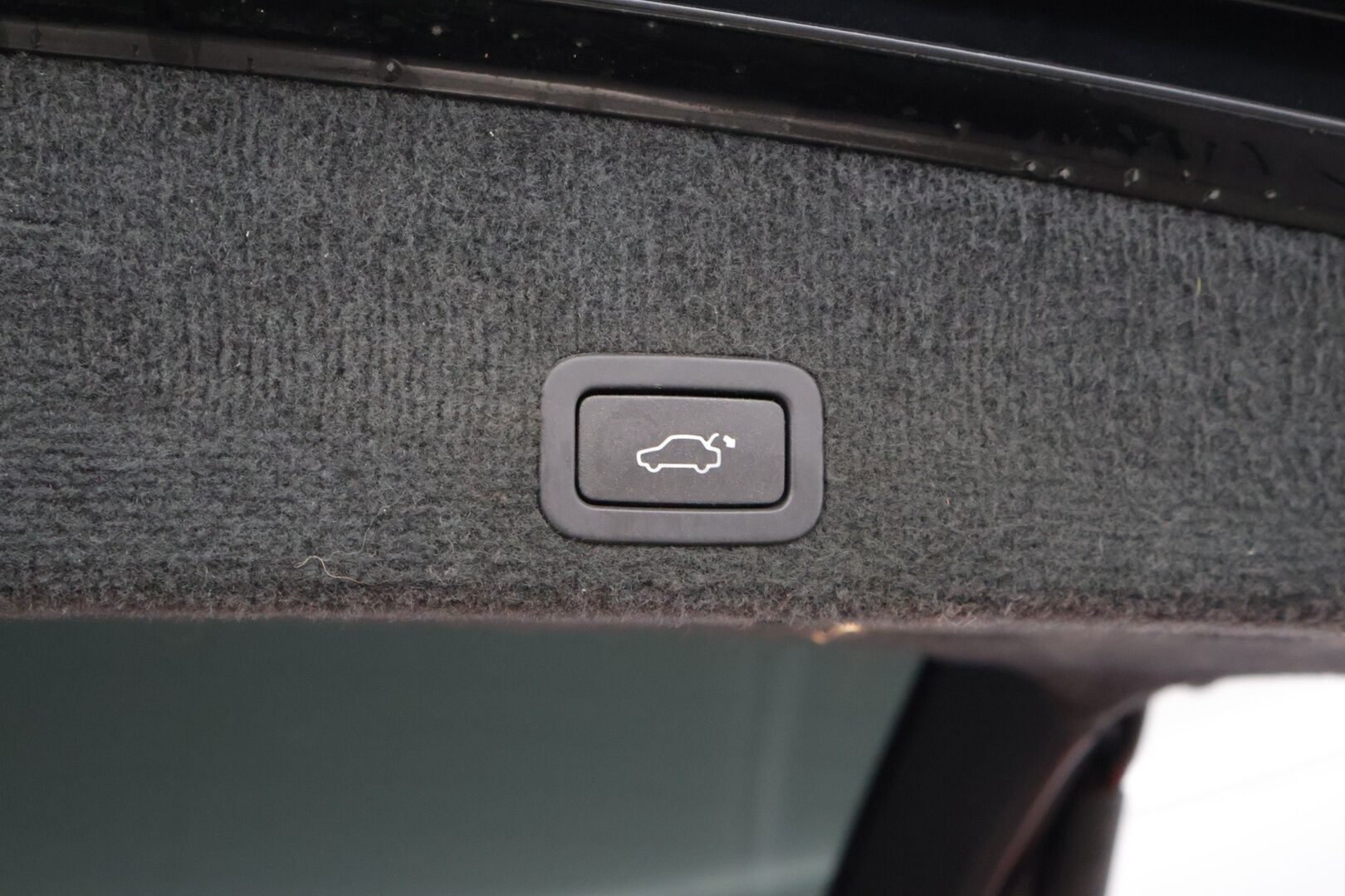 Volvo XC60 2014 D5 AWD Business R-Design aut *Webasto / ACC / BLIS / Digimittaristo / Navi / Koukku / Kaistavahti* - Suomi-auto / 2 renkaat / Hyvin huollettu* - HULLUT JOULUT KORKOTARJOUS 2,49% 