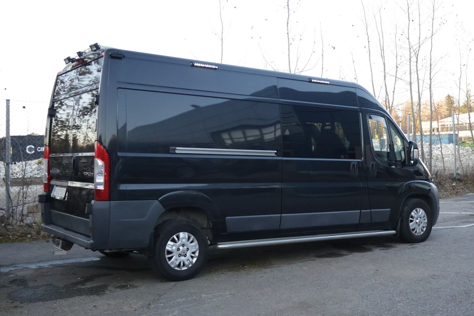 Peugeot Boxer 2014 335 L3H2 HDi 150 FAP - | Matkailuauto | 2x Webasto | Nukkumapaikat 3:lle | Jääkappi | Mikro | Televisio | Wc | Vetokoukku | Ulkovalopaketti | - KORKO VAIN 3,99 %