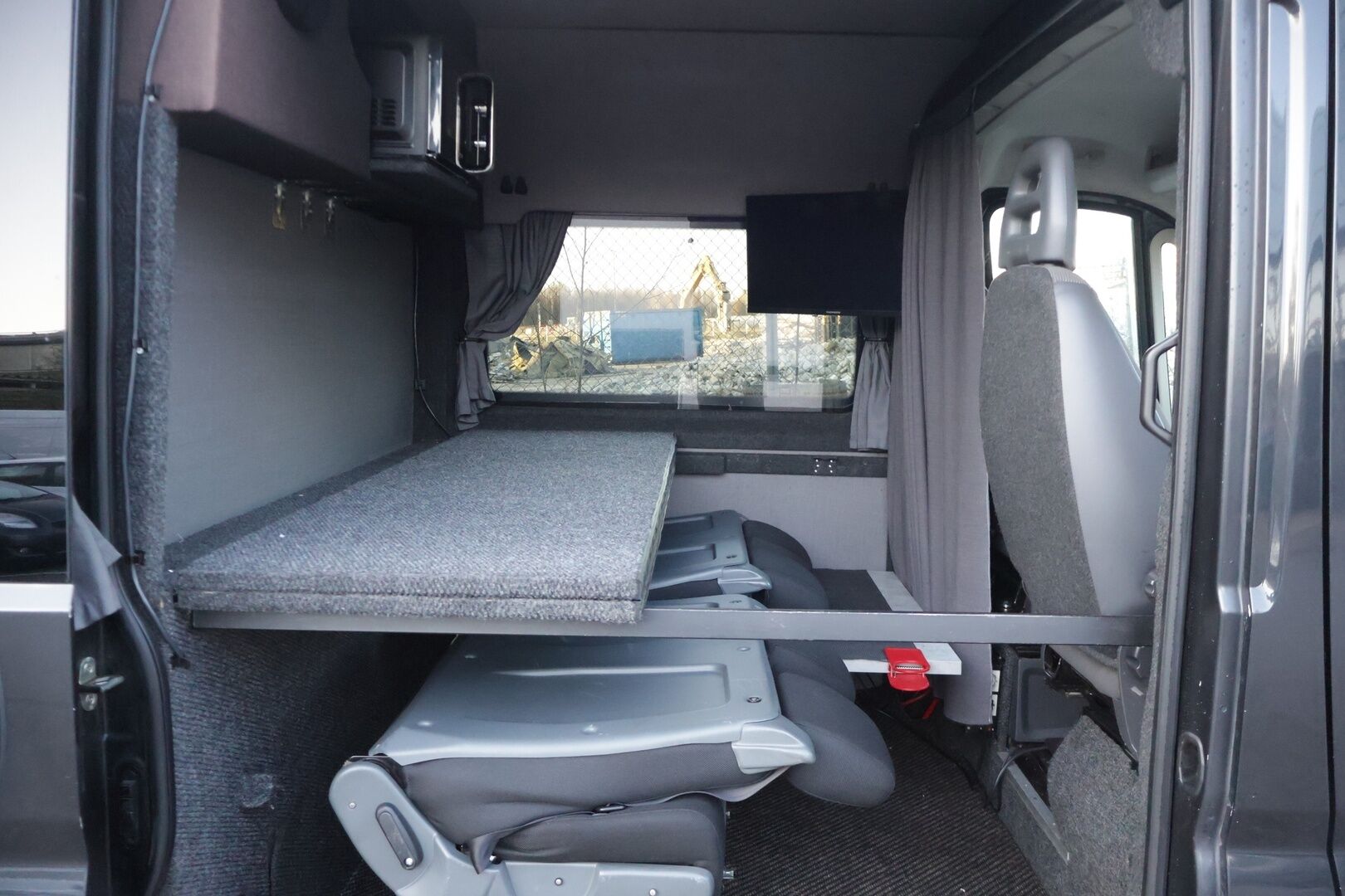 Peugeot Boxer 2014 335 L3H2 HDi 150 FAP - | Matkailuauto | 2x Webasto | Nukkumapaikat 3:lle | Jääkappi | Mikro | Televisio | Wc | Vetokoukku | Ulkovalopaketti | - KORKO VAIN 3,99 %