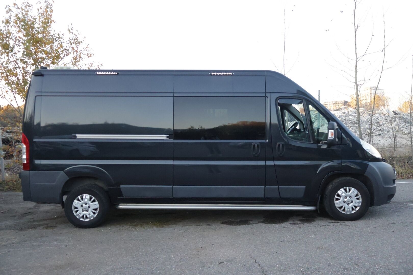 Peugeot Boxer 2014 335 L3H2 HDi 150 FAP - | Matkailuauto | 2x Webasto | Nukkumapaikat 3:lle | Jääkappi | Mikro | Televisio | Wc | Vetokoukku | Ulkovalopaketti | - KORKO VAIN 3,99 %