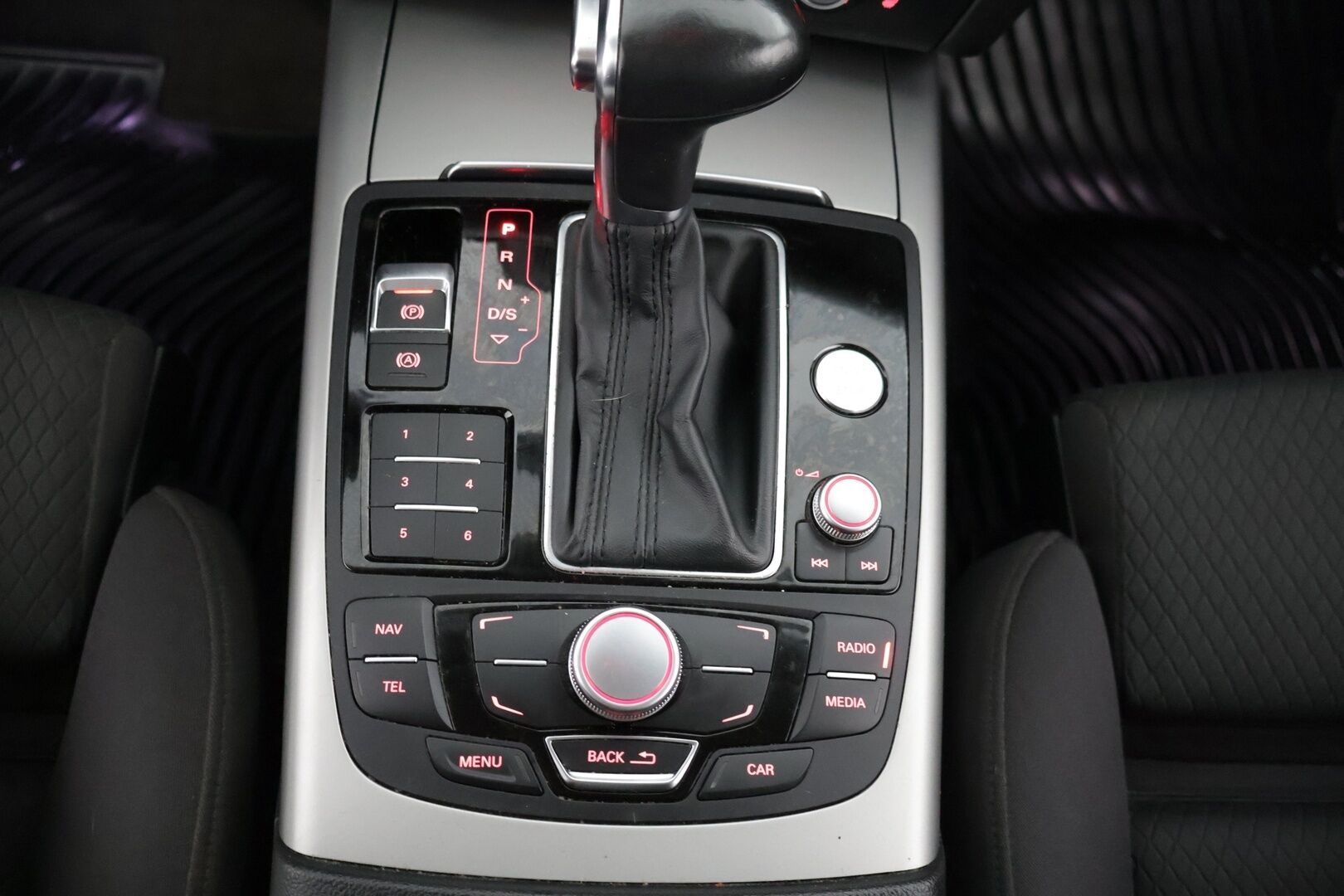 Audi A6 2014 Avant Business Plus Edition 2,0 TDI 130 kW multitronic Start-Stop // ACC / Webasto / Koukku / BLIS / Bi-Xenon // - Kattava huoltohistoria / Uusi tuulilasi