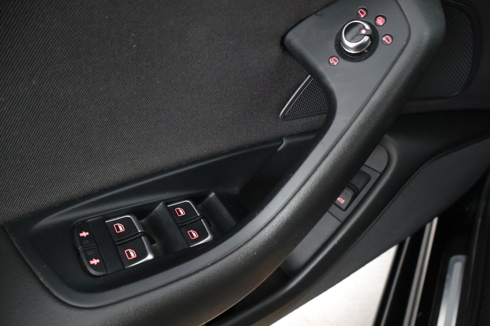 Audi A6 2014 Avant Business Plus Edition 2,0 TDI 130 kW multitronic Start-Stop *ACC / Webasto / Koukku / BLIS / Bi-Xenon* - Kattava huoltohistoria / Hyvin pidetty