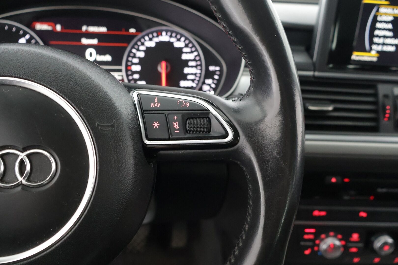 Audi A6 2014 Avant Business Plus Edition 2,0 TDI 130 kW multitronic Start-Stop *ACC / Webasto / Koukku / BLIS / Bi-Xenon* - Kattava huoltohistoria / Uusi tuulilasi / Hyvin pidetty - HULLUT JOULUT KORKOTARJOUS 2,49% 