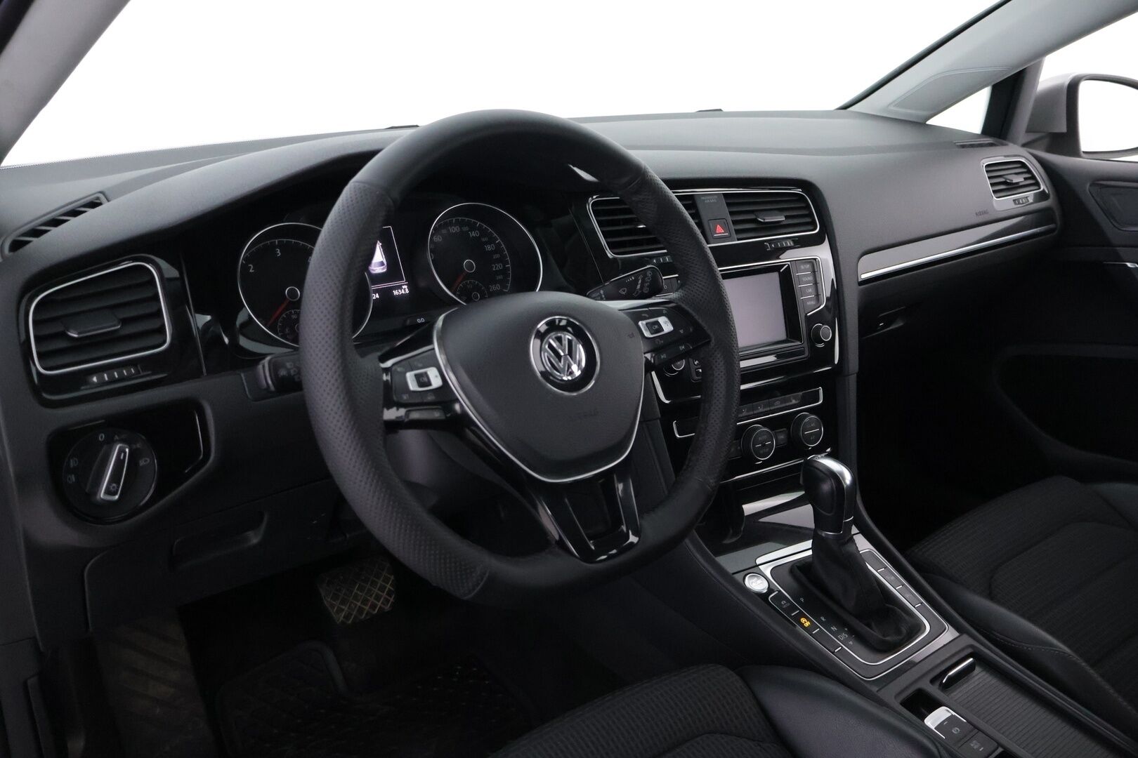 Volkswagen Golf 2014 Variant Highline 2,0 TDI 110 kW (150 hv) BlueMotion Technology DSG-automaatti - Suomiauto | Hieronta | LED | Lohko & Sisäpistoke | Vakkari | Puolinahkasisusta | Juuri tullut Tampereelle!