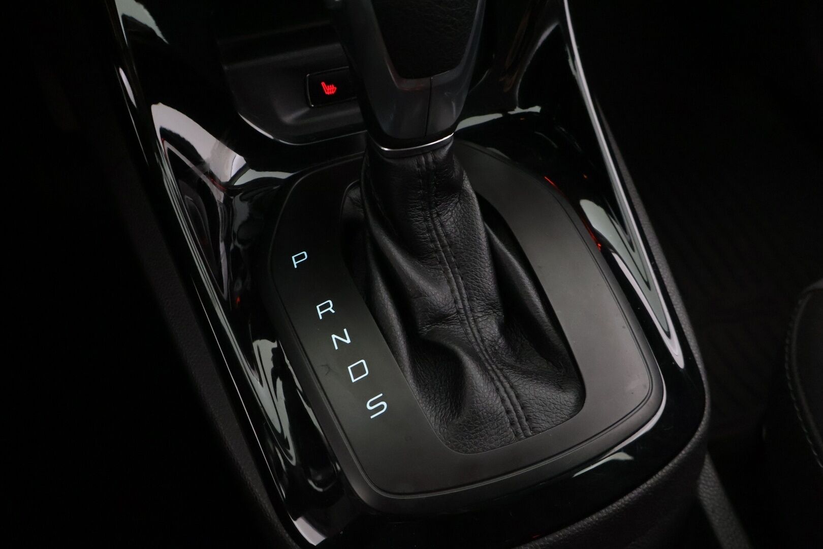 Ford Fiesta 2014 1,0 EcoBoost 100hv PowerShift Titanium A6 5-ovinen - Suomi-auto/ Lohko/ Vakkari/ 2x renkaat