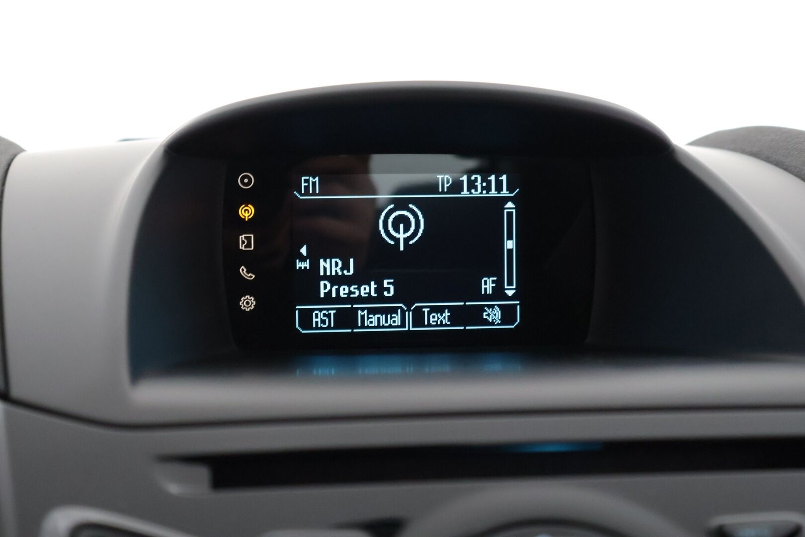 Ford Fiesta 2014 1,0 EcoBoost 100hv PowerShift Titanium A6 5-ovinen - Suomi-auto/ Lohko/ Vakkari/ 2x renkaat