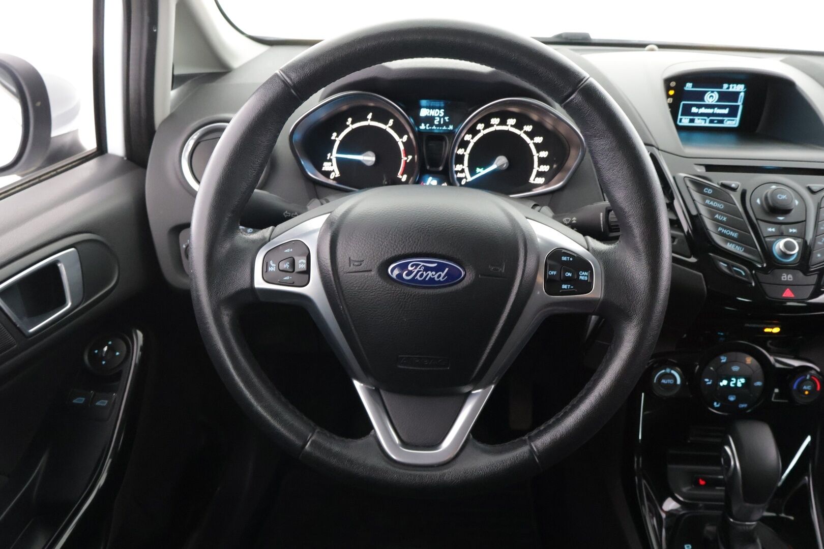 Ford Fiesta 2014 1,0 EcoBoost 100hv PowerShift Titanium A6 5-ovinen - Suomi-auto/ Lohko/ Vakkari/ 2x renkaat