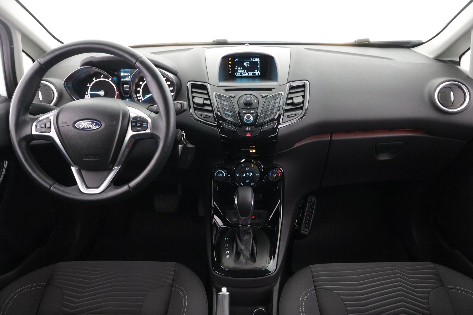 Ford Fiesta 2014 1,0 EcoBoost 100hv PowerShift Titanium A6 5-ovinen - Suomi-auto/ Lohko/ Vakkari/ 2x renkaat