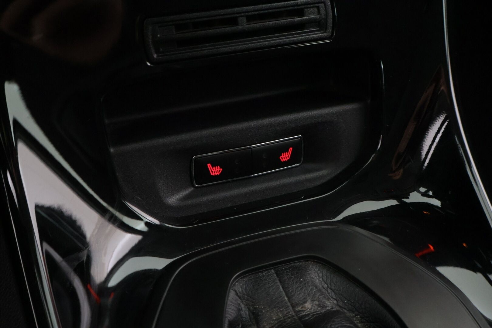 Ford Fiesta 2014 1,0 EcoBoost 100hv PowerShift Titanium A6 5-ovinen - Suomi-auto/ Lohko/ Vakkari/ 2x renkaat