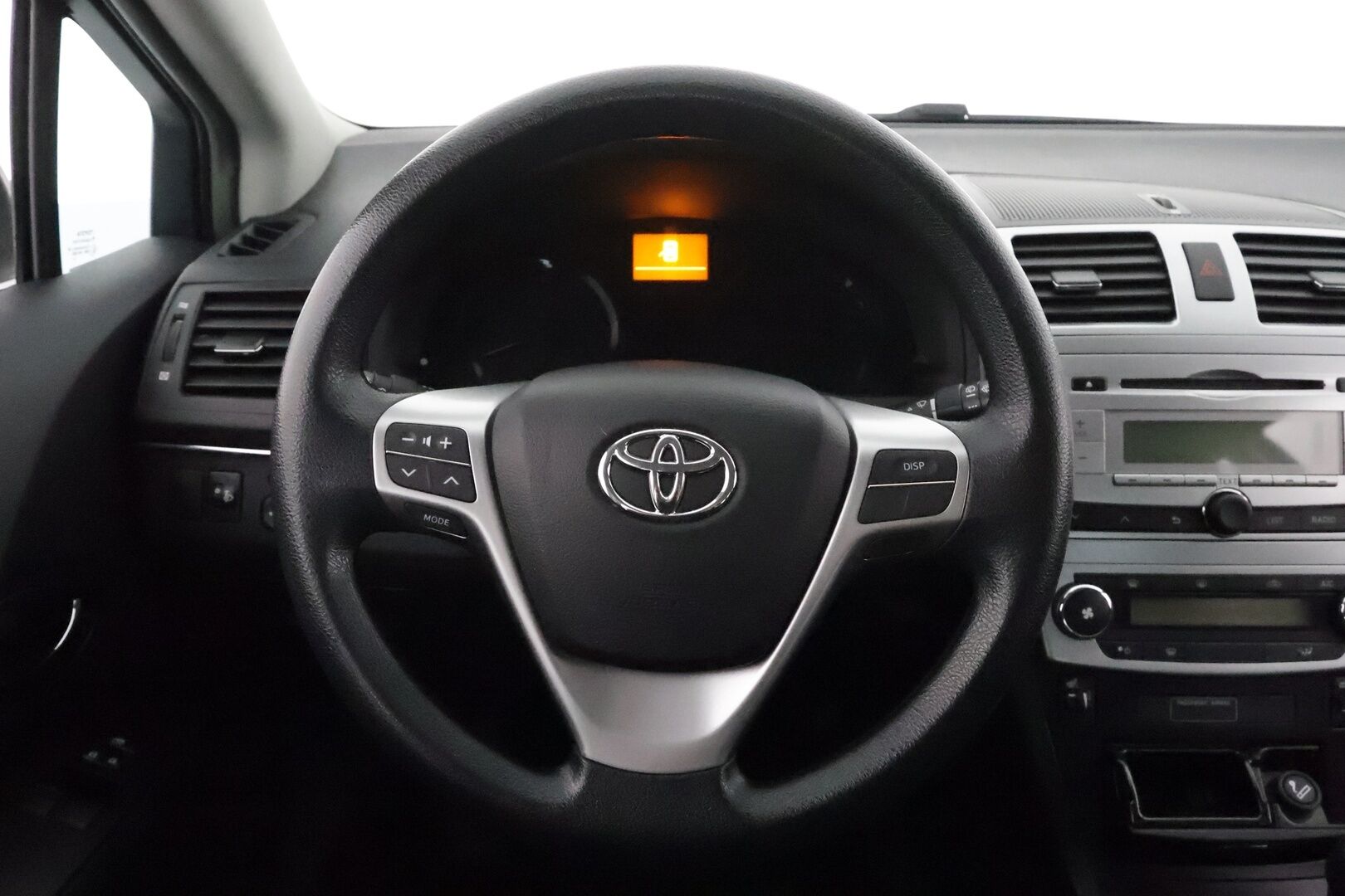 Toyota Avensis 2014 1,6 Valvematic Life Edition Wagon *Suomi-auto / Radio / Ilmastointi / Penkinlämmittimet / 2x Renkaat*