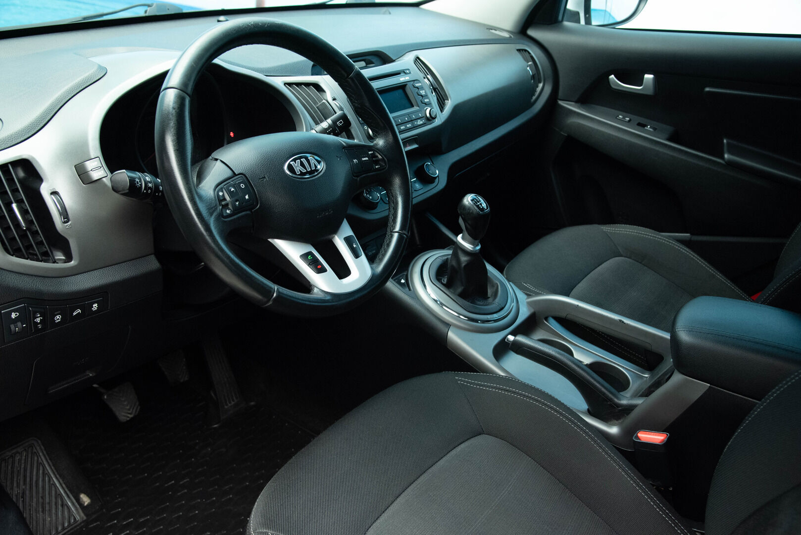 Kia Sportage 2014 1,6 ISG Urban LX EcoDynamics * Lohko / Vakkari / Ilmastointi / Kahdet renkaat * - * Suomi-auto / Metalliväri * - HULLUT AVAJAISHULINAT KORKOTARJOUS 3,29 %