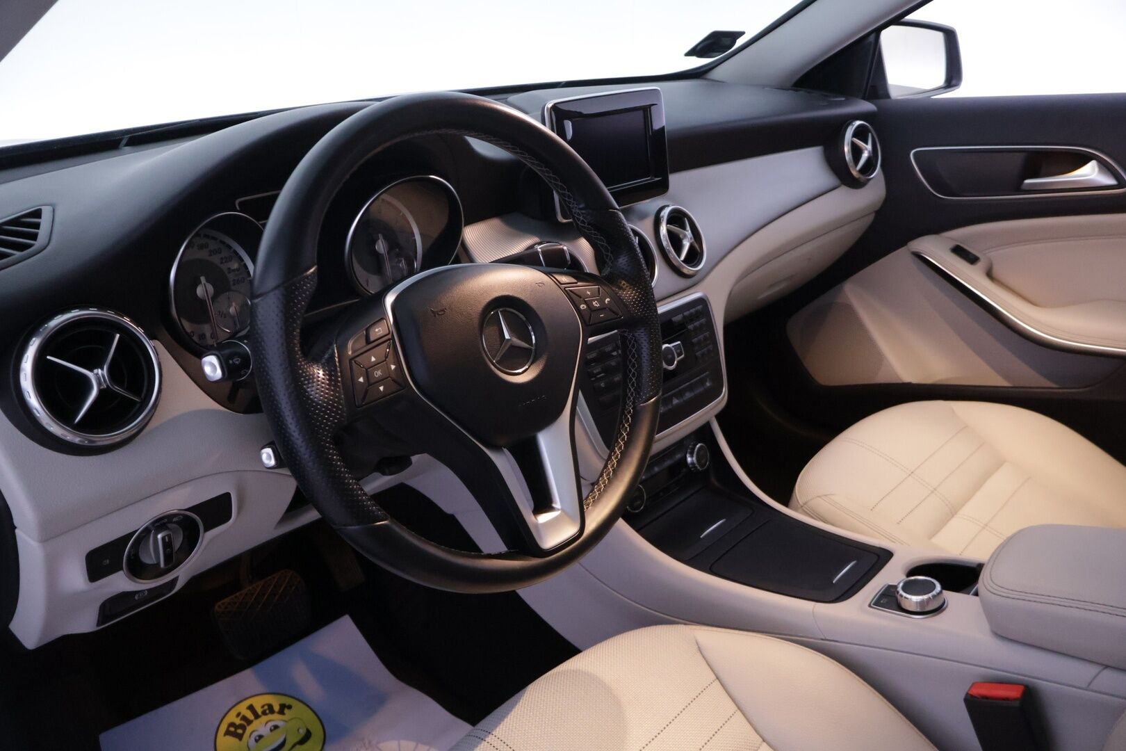 Mercedes-Benz GLA 2014 200 A Premium Business - Webasto | P-Kamera | Vakkari