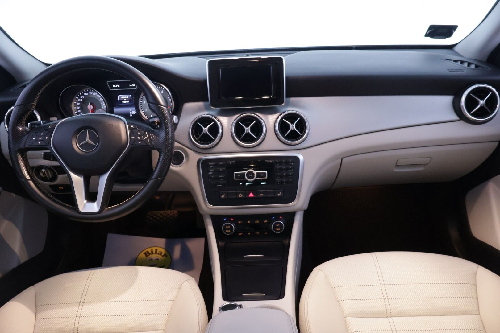 Mercedes-Benz GLA 2014 200 A Premium Business - Webasto | P-Kamera | Vakkari