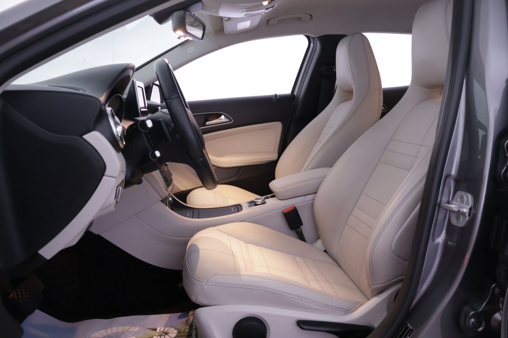 Mercedes-Benz GLA 2014 200 A Premium Business - Webasto | P-Kamera | Vakkari