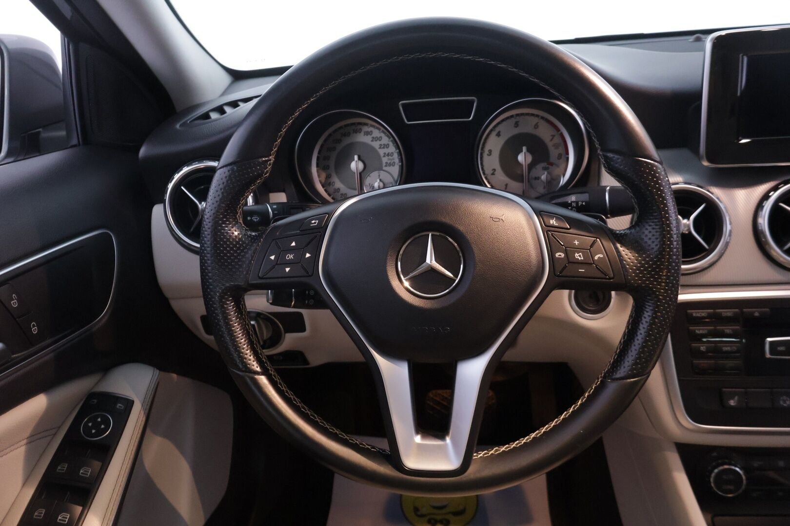 Mercedes-Benz GLA 2014 200 A Premium Business - Webasto | P-Kamera | Vakkari