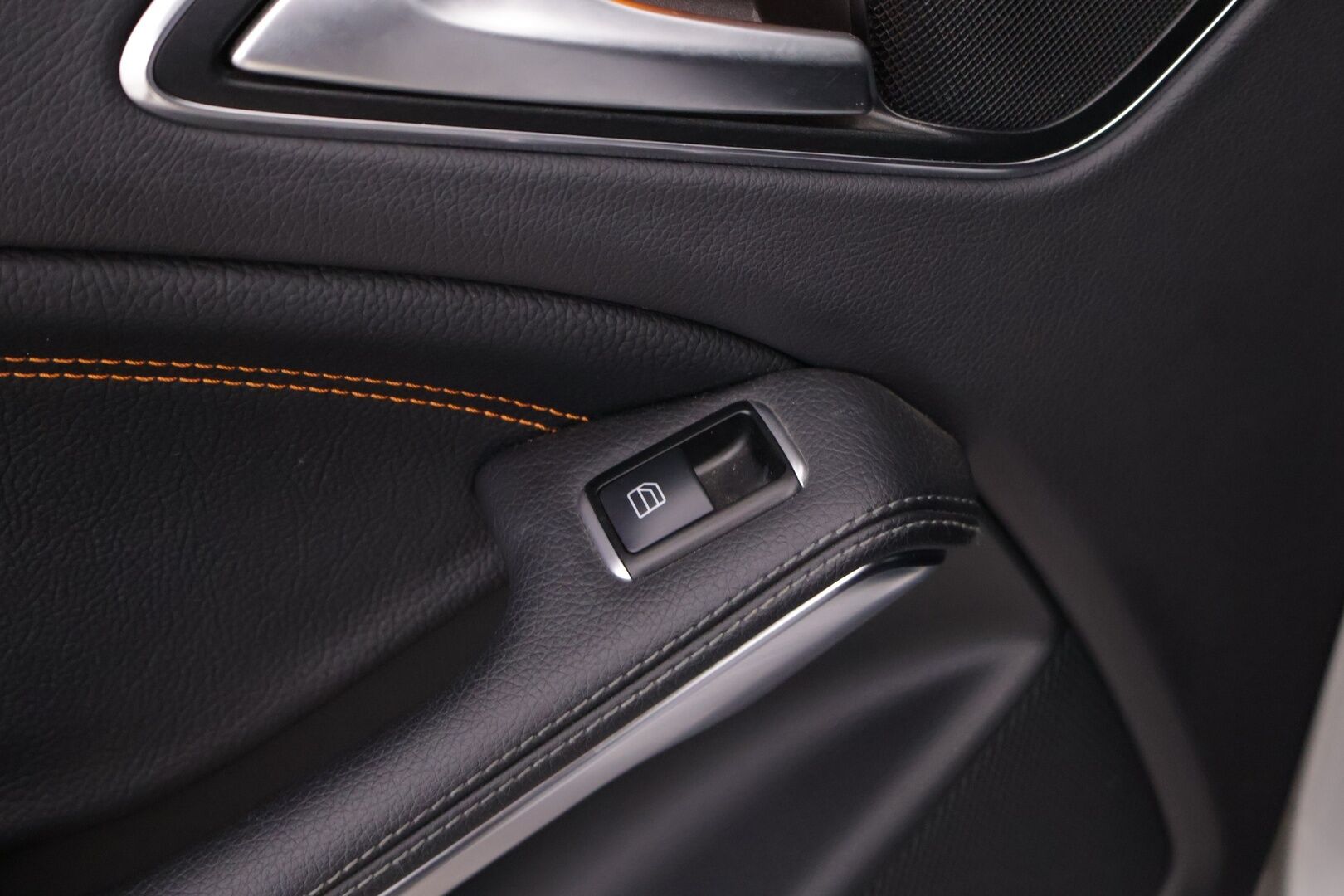 Mercedes-Benz CLA 2014 220 CDI Premium Business - | Vakkari | Kattoluukku | P.kamera | Puolinahkasisusta | Juuri huollettu! | Ei-adblue | 