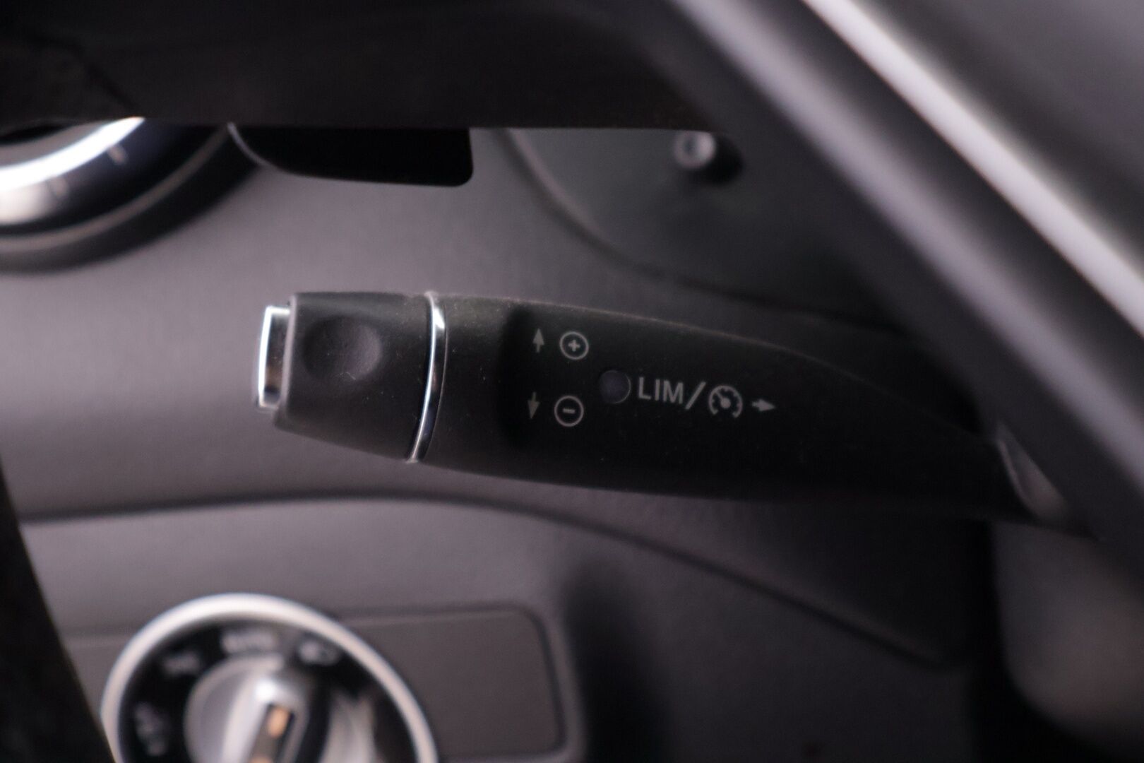 Mercedes-Benz CLA 2014 220 CDI Premium Business - | Vakkari | Kattoluukku | P.kamera | Puolinahkasisusta | Juuri huollettu! | Ei-adblue | 