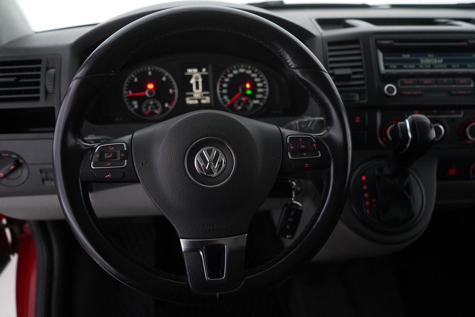 Volkswagen Transporter 2014 umpipakettiauto 2,0 TDI 132 kW 4Motion DSG BlueMotion Technology - MYYDÄÄN HUUTOKAUPAT.COM 