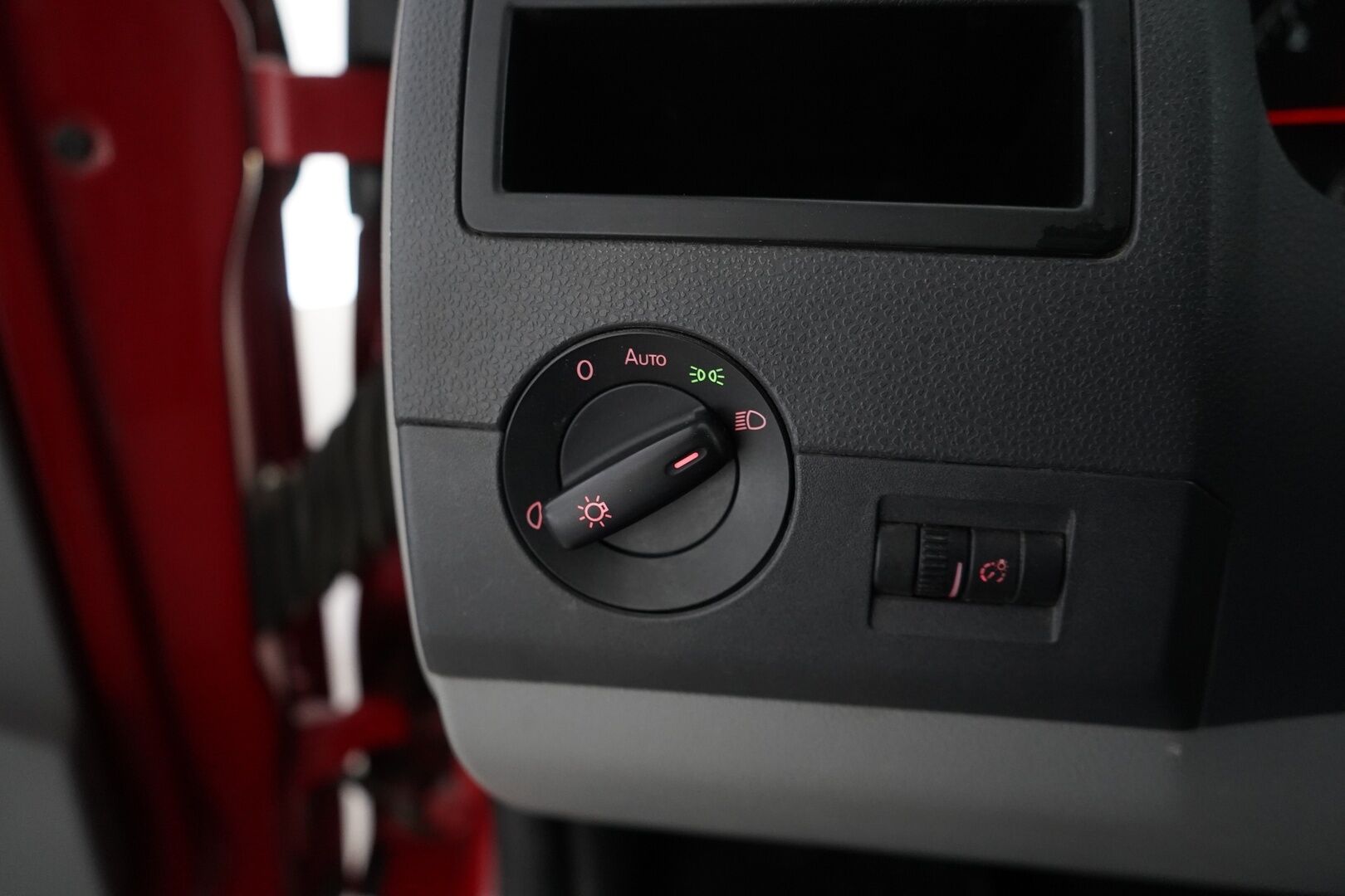 Volkswagen Transporter 2014 umpipakettiauto 2,0 TDI 132 kW 4Motion DSG BlueMotion Technology - MYYDÄÄN HUUTOKAUPAT.COM 