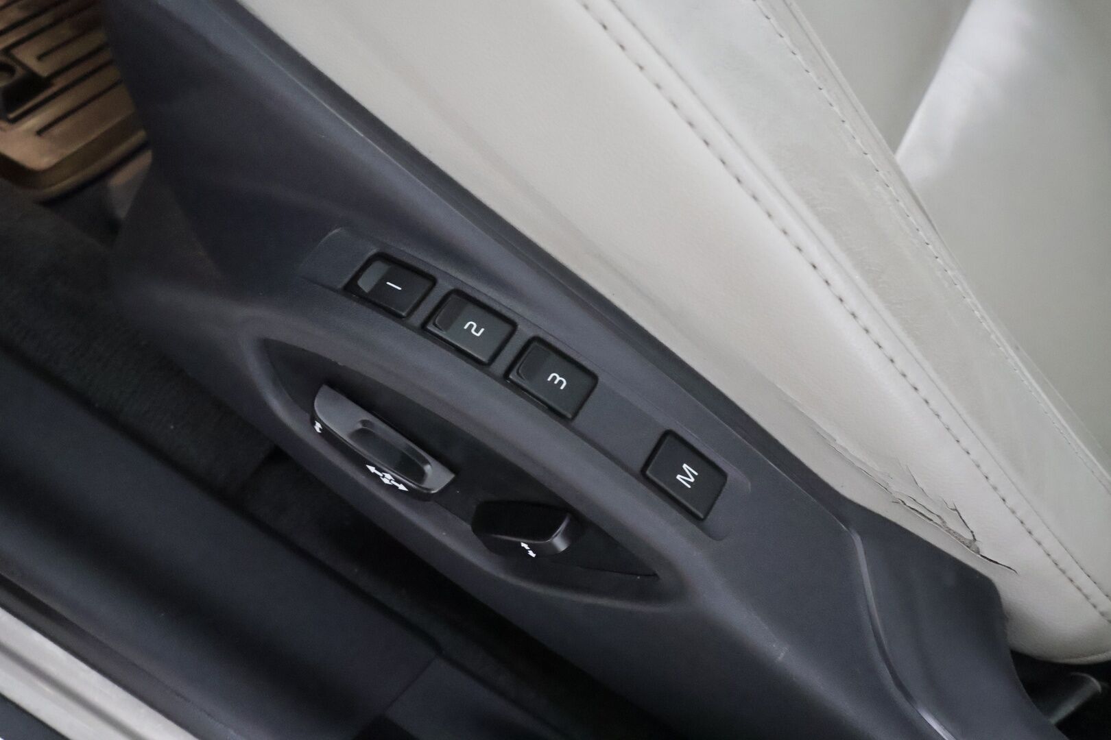 Volvo V70 2014 D4 Summum aut * Facelift / Koukku / Webasto / Vakkari / Navi / Muistipenkki / P.tutkat * - Suomi-auto