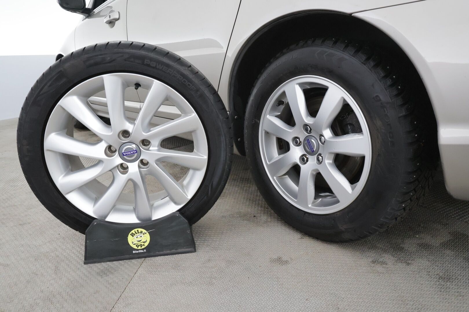 Volvo V70 2014 D4 Summum aut * Facelift / Koukku / Webasto / Vakkari / Navi / Muistipenkki / P.tutkat * - Suomi-auto
