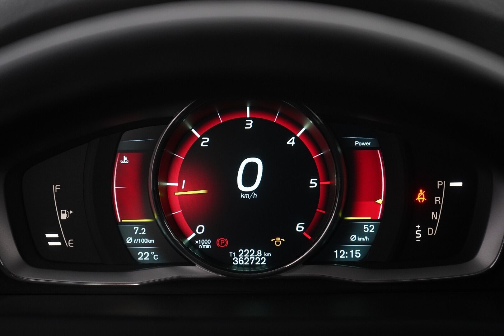Volvo V70 2014 D4 Business Summum aut *Suomi-auto / Voc / Webasto / Navi / Nahat / KeyLessGo / Xenon / Koukku*