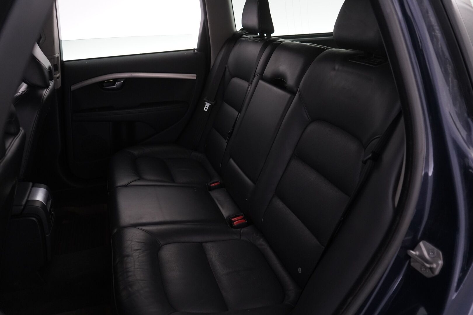 Volvo V70 2014 D4 Business Summum aut *Suomi-auto / Voc / Webasto / Navi / Nahat / KeyLessGo / Xenon / Koukku*