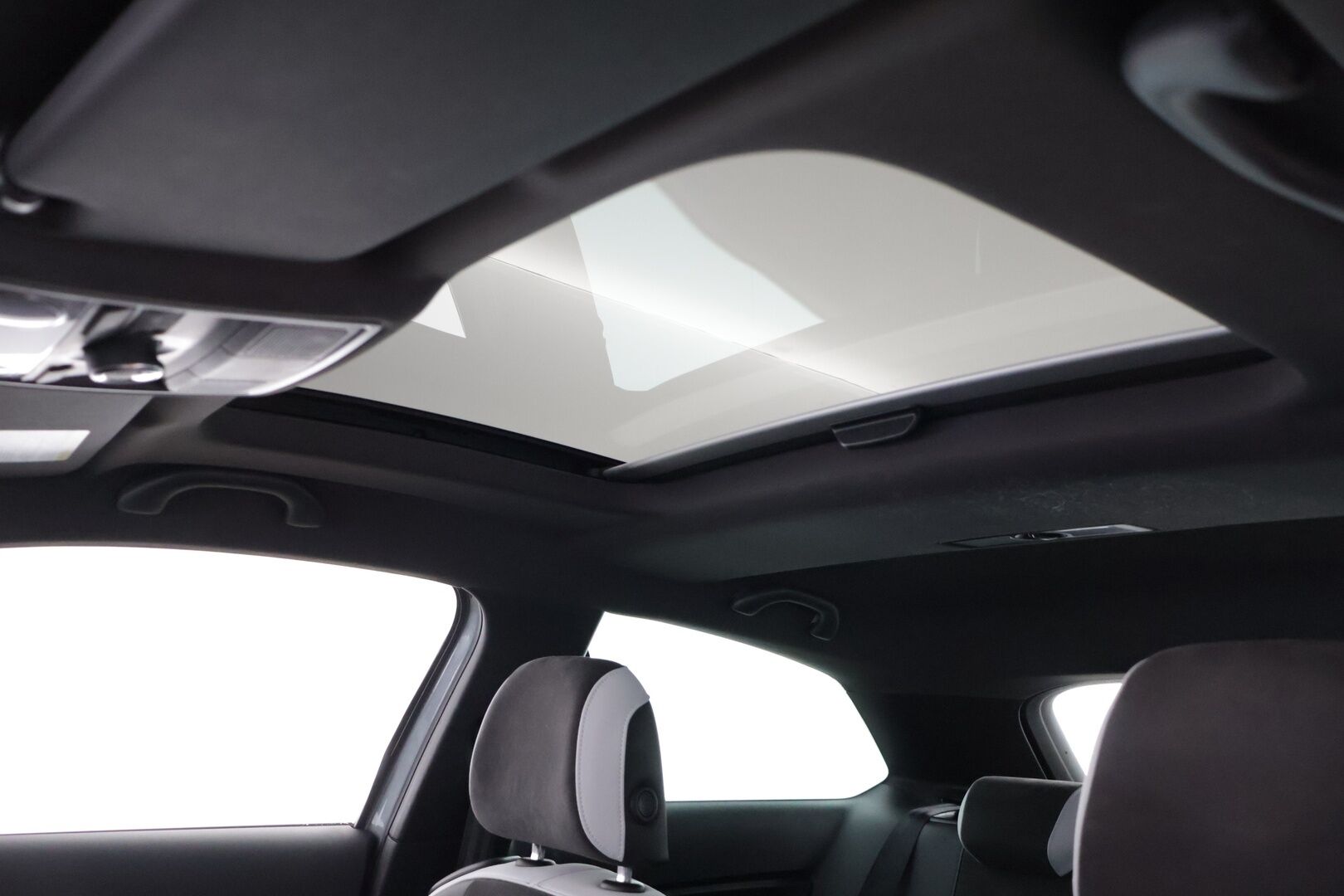 Seat Leon SC 2014 2,0 TSI 280 Cupra * Xenon / Urheiluistuimet / Upea yksilö * - Kytkin vaihdettu / Jarrulevyt ja palat joka nurkkaan / Iskarit vaihdettu *