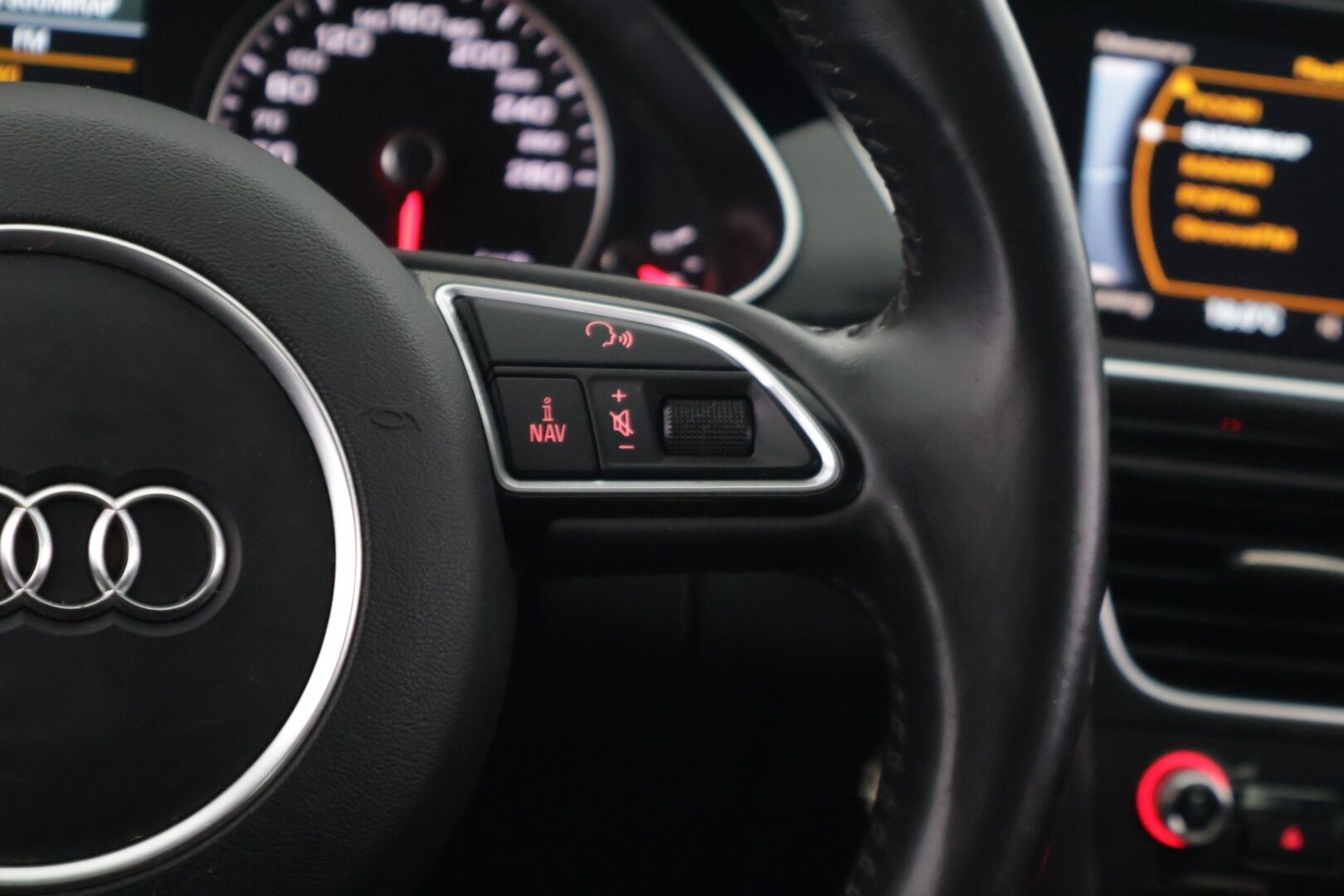 Audi A4 2014 Avant Business Sport 2,0 TDI 100 kW *Koukku / Vakkari / Xenon / S-Line ulko* - *Tyylikäs / Tilava / Laadukas* - Osta nyt, maksa vasta ensi vuonna