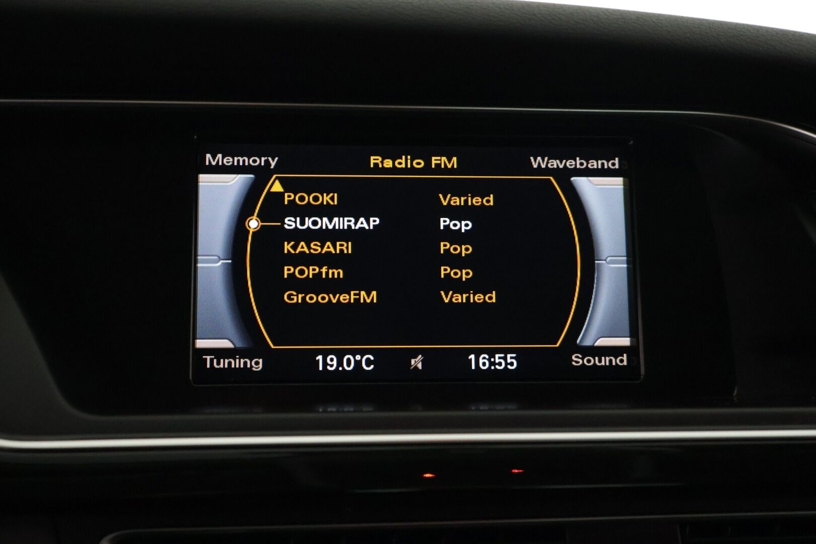 Audi A4 2014 Avant Business Sport 2,0 TDI 100 kW *Koukku / Vakkari / Xenon / S-Line ulko* - *Tyylikäs / Tilava / Laadukas* - Osta nyt, maksa vasta ensi vuonna