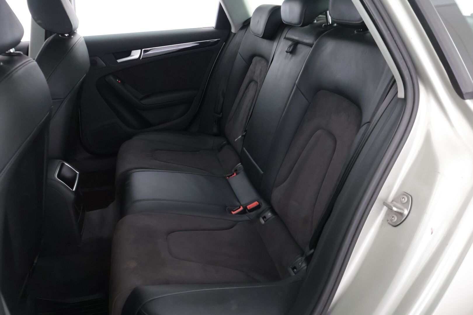 Audi A4 2014 Avant Business Sport 2,0 TDI 100 kW *Koukku / Vakkari / Xenon / S-Line ulko* - *Tyylikäs / Tilava / Laadukas* - Osta nyt, maksa vasta ensi vuonna