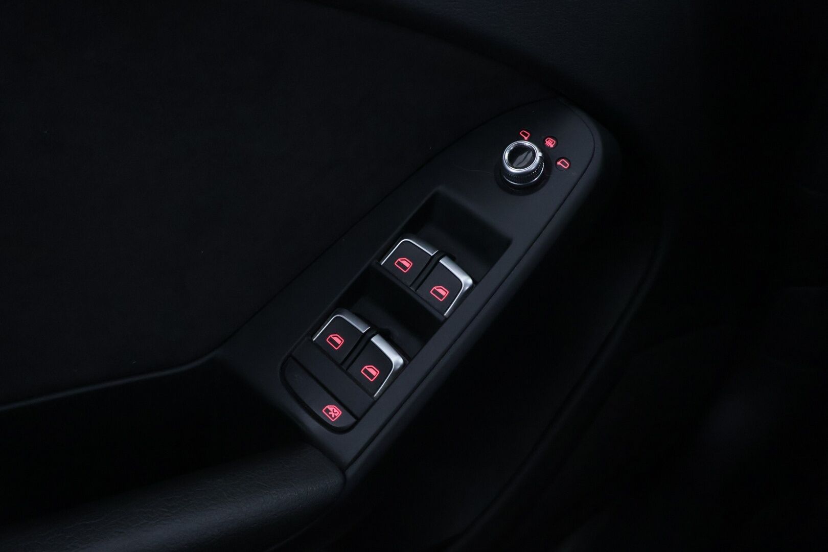 Audi A4 2014 Avant Business Sport 2,0 TDI 100 kW *Koukku / Vakkari / Xenon / S-Line ulko* - *Tyylikäs / Tilava / Laadukas* - Osta nyt, maksa vasta ensi vuonna