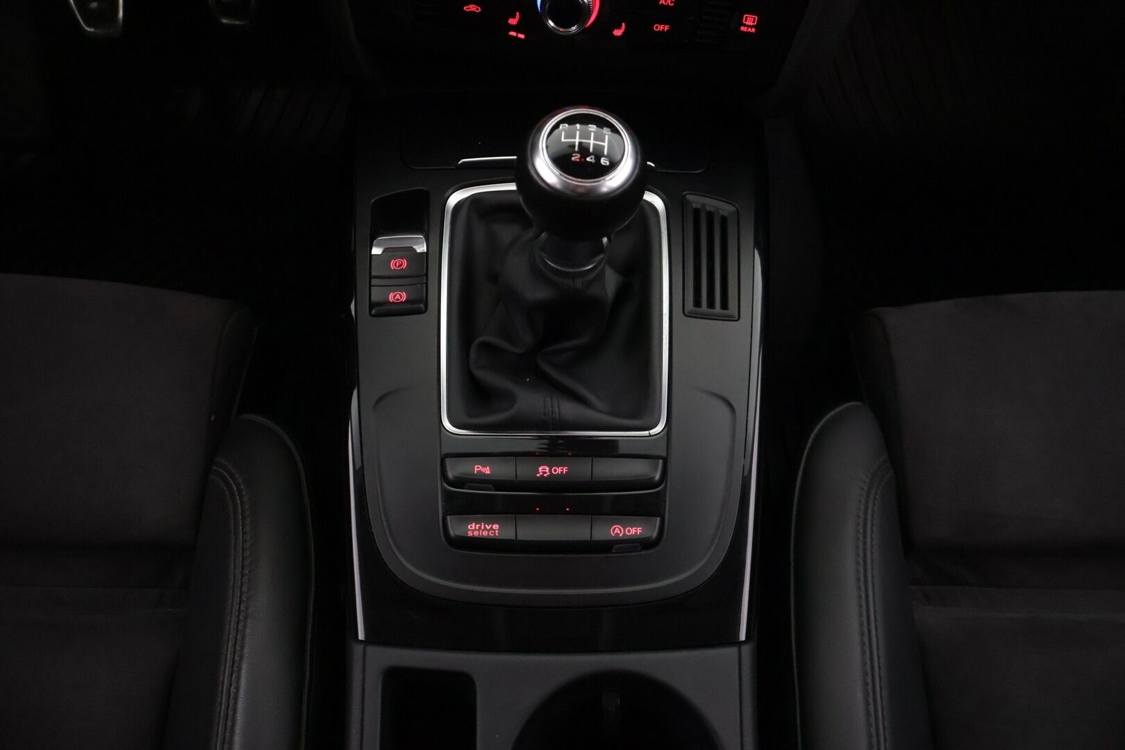 Audi A4 2014 Avant Business Sport 2,0 TDI 100 kW *Koukku / Vakkari / Xenon / S-Line ulko* - *Tyylikäs / Tilava / Laadukas* - Osta nyt, maksa vasta ensi vuonna