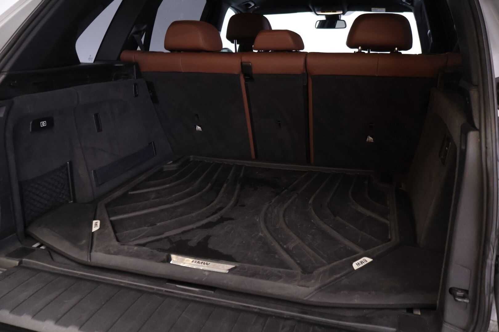 BMW X5 2014 F15 M50d - | Harman/Kardon | Comfort istuimet muistilla | Vetokoukku | Navi | Webasto |