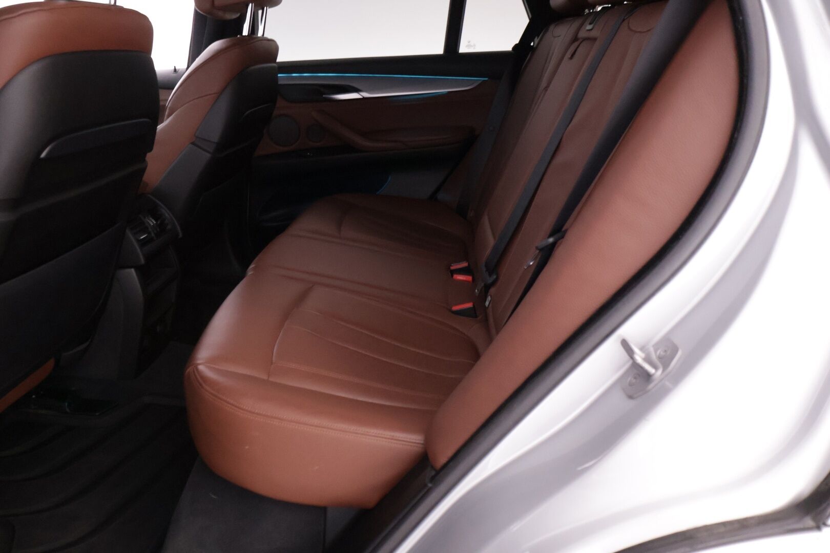 BMW X5 2014 F15 M50d - | Harman/Kardon | Comfort istuimet muistilla | Vetokoukku | Navi | Webasto |