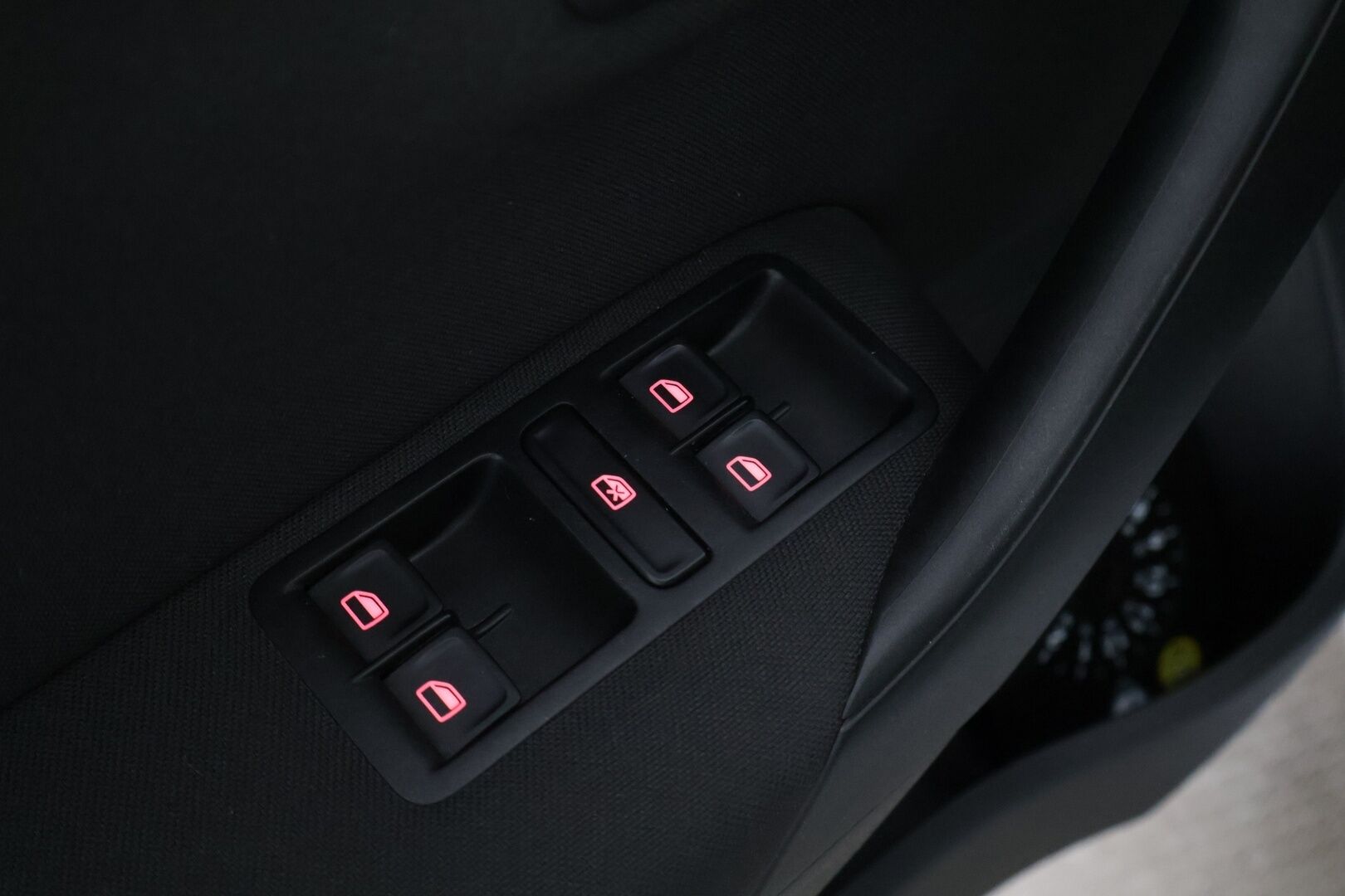 Volkswagen Polo 2014 Comfortline 1,2 TSI 66 kW BlueMotion Technology DSG 4ov *Suomi-auto / Vakkari / Tutkat / BT* - 2x renkaat ja aluvanteilla / Metalliväri - HULLUT AVAJAISHULINAT KORKOTARJOUS 3,29 %