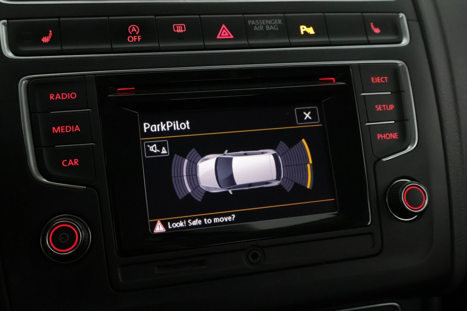 Volkswagen Polo 2014 Comfortline 1,2 TSI 66 kW BlueMotion Technology DSG 4ov *Suomi-auto / Vakkari / Tutkat / BT* - 2x renkaat ja aluvanteilla / Metalliväri - HULLUT AVAJAISHULINAT KORKOTARJOUS 3,29 %