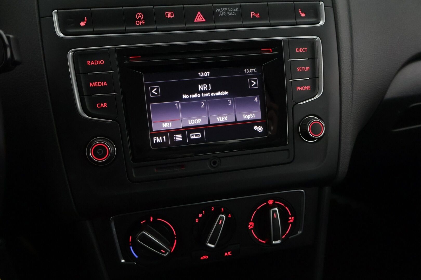 Volkswagen Polo 2014 Comfortline 1,2 TSI 66 kW BlueMotion Technology DSG 4ov *Suomi-auto / Vakkari / Tutkat / BT* - 2x renkaat ja aluvanteilla / Metalliväri - HULLUT AVAJAISHULINAT KORKOTARJOUS 3,29 %