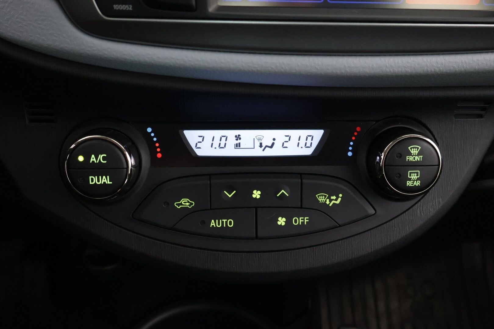 Toyota Yaris 2014 Hybrid Active - Juuri katsastettu! / Vakkari / Huoltokirja / Sähköikkunat 