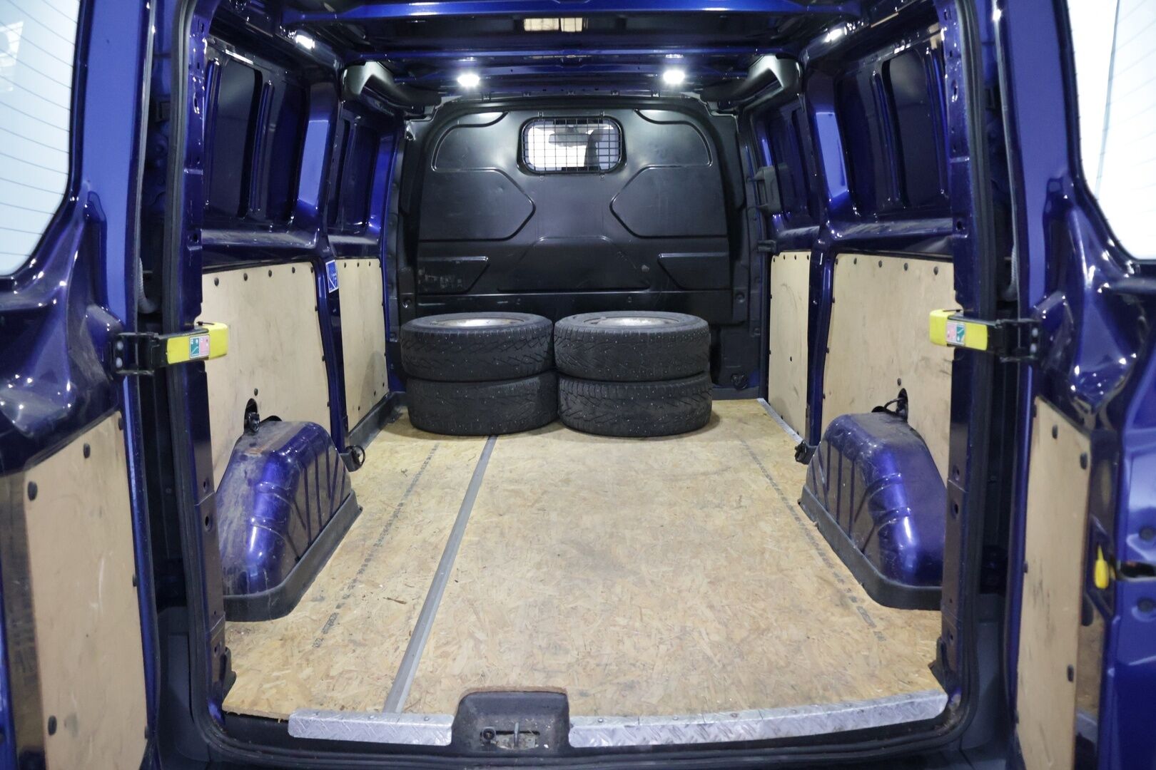 Ford Transit Custom 2014 310 2,2TDCi 100 hv Trend M6 Van N1 L2H1 FWD 4,19