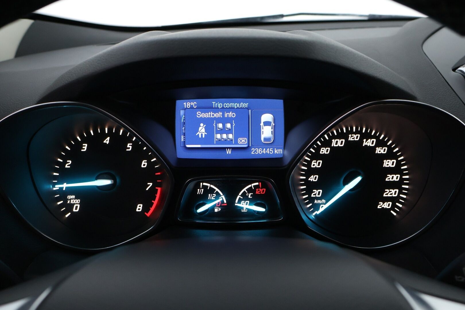 Ford Kuga 2014 1,6 EcoBoost 150 hv FWD Start/Stop Titanium 5-ovinen - Suomiauto / Vetokoukku. / Bi-Xenon / Puolinahkasisusta. / Vakkari / KeylessGo / Lohko & Sisäpistoke!