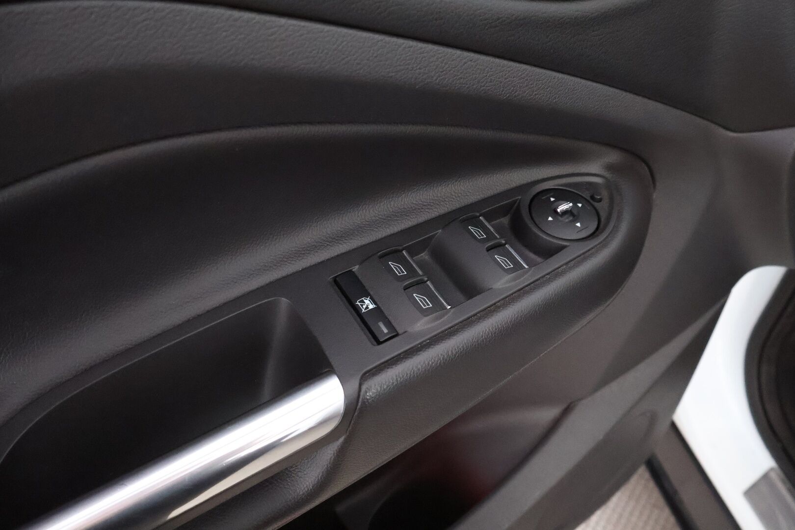 Ford Kuga 2014 1,6 EcoBoost 150 hv FWD Start/Stop Titanium 5-ovinen - Suomiauto / Vetokoukku. / Bi-Xenon / Puolinahkasisusta. / Vakkari / KeylessGo / Lohko & Sisäpistoke!