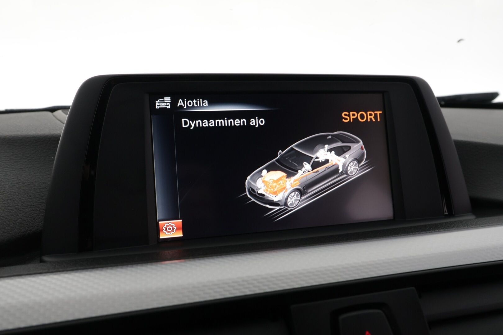 BMW 420 2015 F36 Gran Coupe 420i A Business M Sport - *Myydän Huutokaupat.com:issa | Vakkari | M-Sport | Automaattiset pitkät | Ratin lämmitin | Tutkat | Kahdet renkaat aluvanteilla |