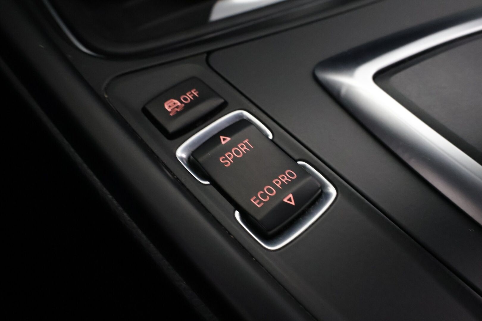 BMW 420 2015 F36 Gran Coupe 420i A Business M Sport - *Myydän Huutokaupat.com:issa | Vakkari | M-Sport | Automaattiset pitkät | Ratin lämmitin | Tutkat | Kahdet renkaat aluvanteilla |