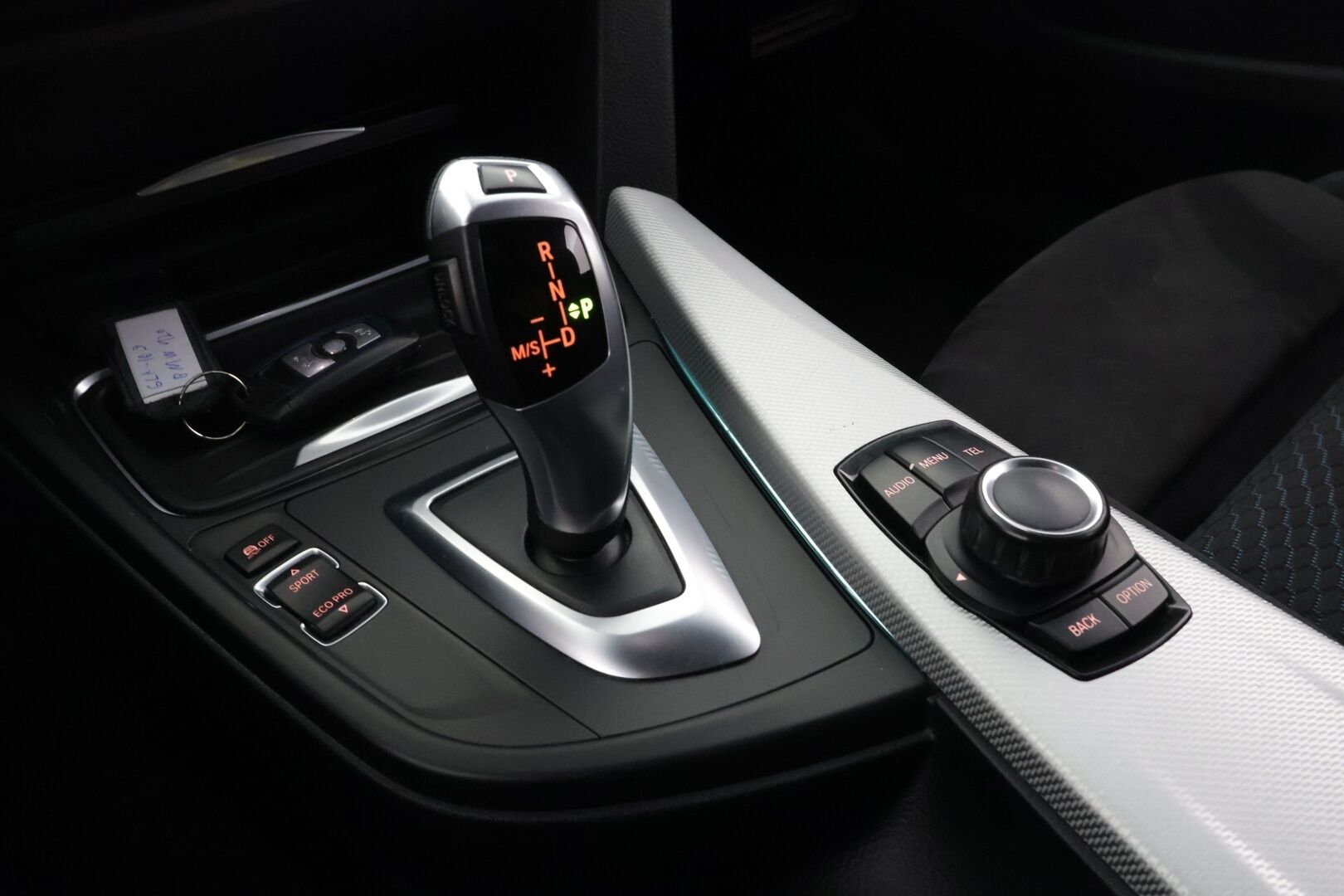 BMW 420 2015 F36 Gran Coupe 420i A Business M Sport - *Myydän Huutokaupat.com:issa | Vakkari | M-Sport | Automaattiset pitkät | Ratin lämmitin | Tutkat | Kahdet renkaat aluvanteilla |