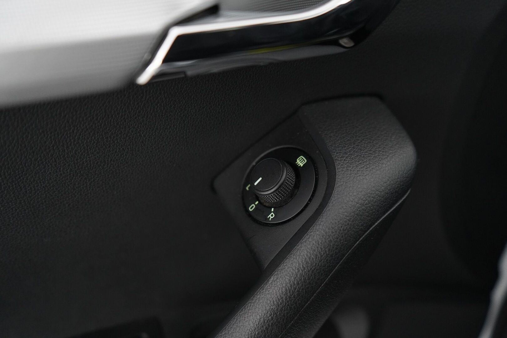 Skoda Octavia 2015 1.2 TSI Ambition * Vakionopeudensäädin / Pysäköintitutkat / BT-audio / Front Assist * - Suomi-auto / Kahdet renkaat alumiinivanteilla!