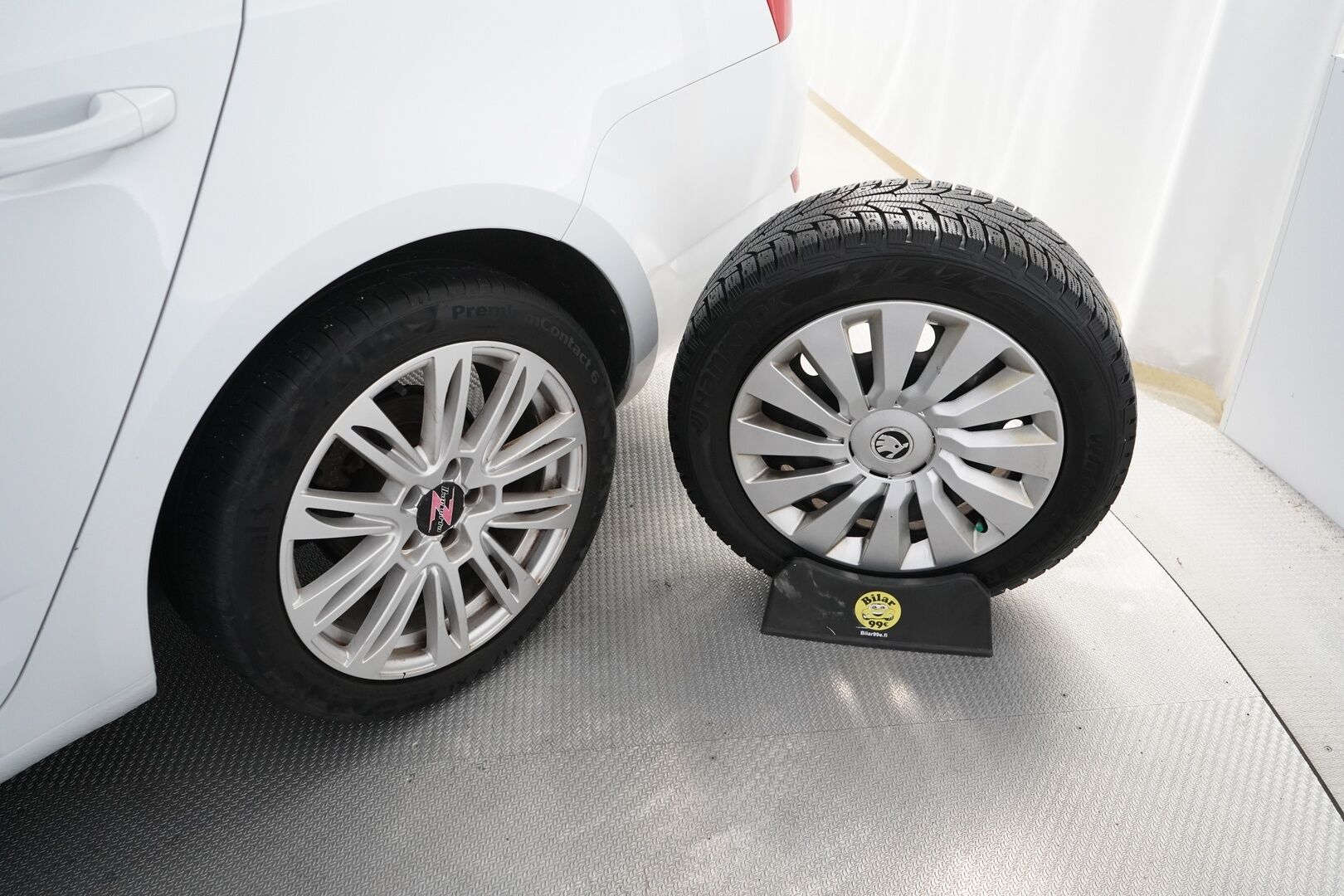 Skoda Octavia 2015 1.2 TSI Ambition * Vakionopeudensäädin / Pysäköintitutkat / BT-audio / Front Assist * - Suomi-auto / Kahdet renkaat alumiinivanteilla!