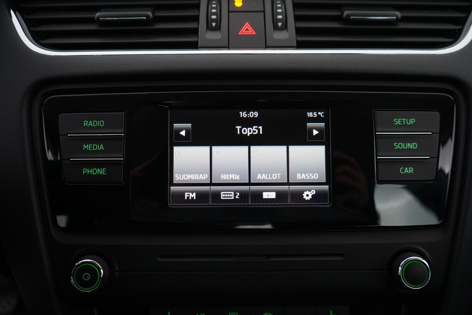 Skoda Octavia 2015 1.2 TSI Ambition * Vakionopeudensäädin / Pysäköintitutkat / BT-audio / Front Assist * - Suomi-auto / Kahdet renkaat alumiinivanteilla!